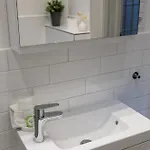 Market Apartment *